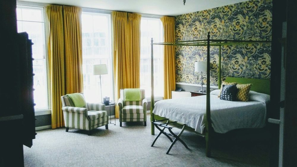 The Charles Inn Bangor Bagian luar foto