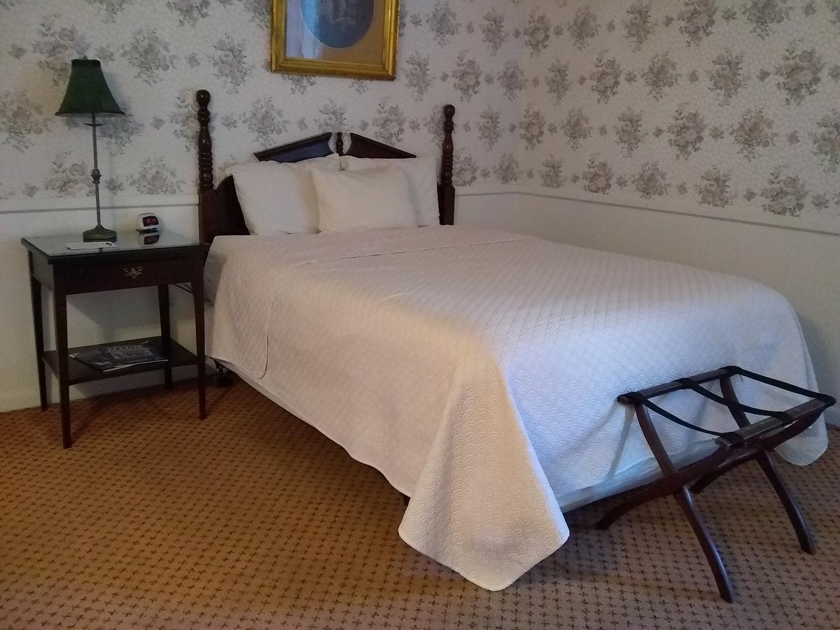The Charles Inn Bangor Bagian luar foto