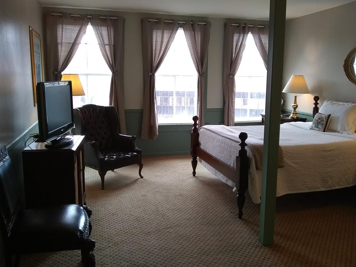 The Charles Inn Bangor Bagian luar foto