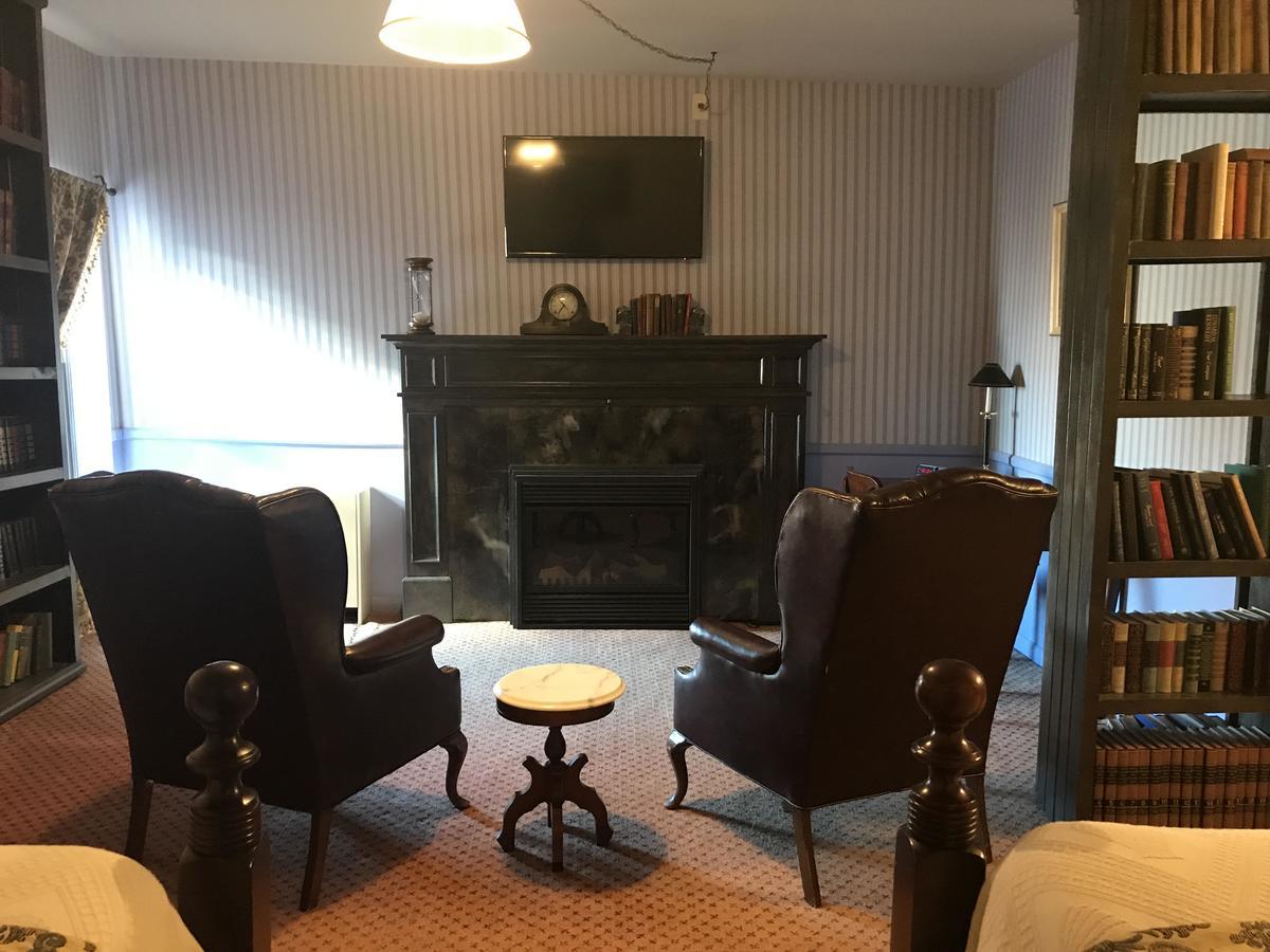 The Charles Inn Bangor Bagian luar foto