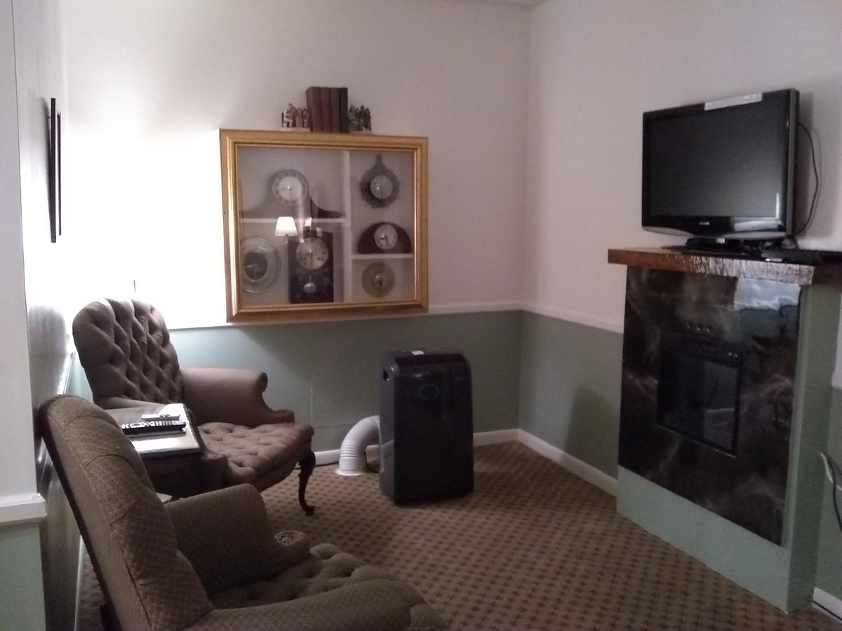 The Charles Inn Bangor Bagian luar foto