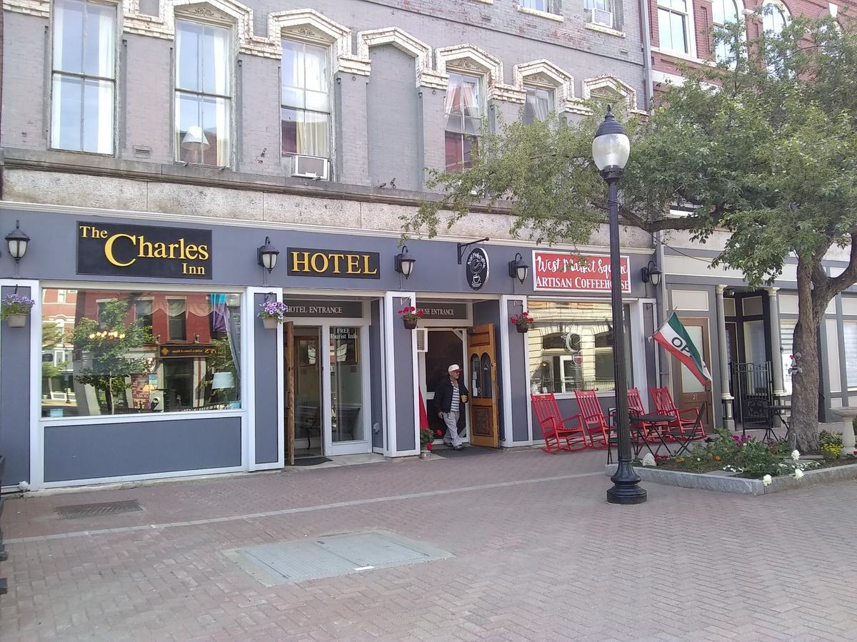 The Charles Inn Bangor Bagian luar foto