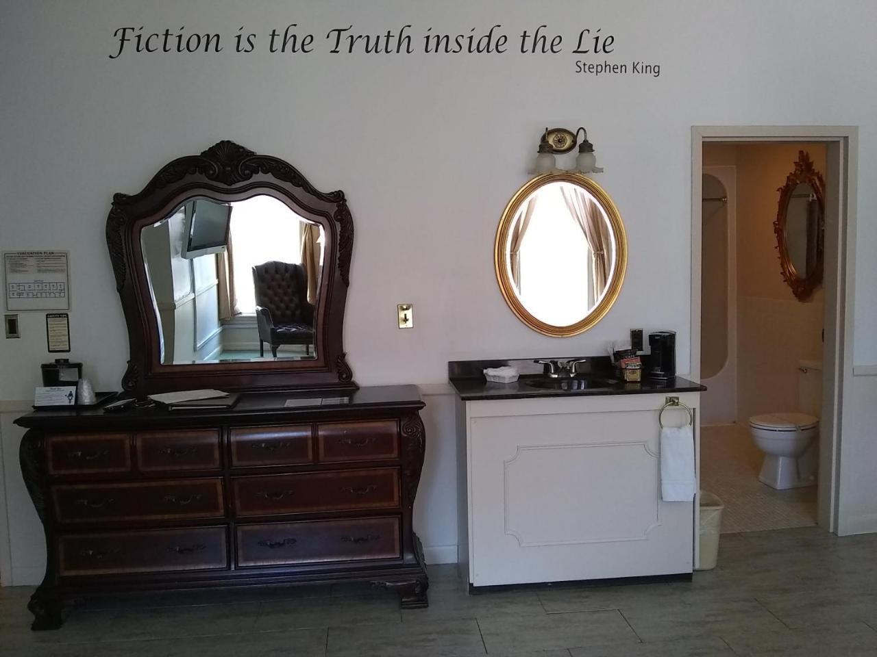 The Charles Inn Bangor Bagian luar foto