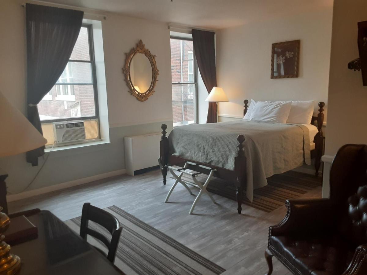 The Charles Inn Bangor Bagian luar foto